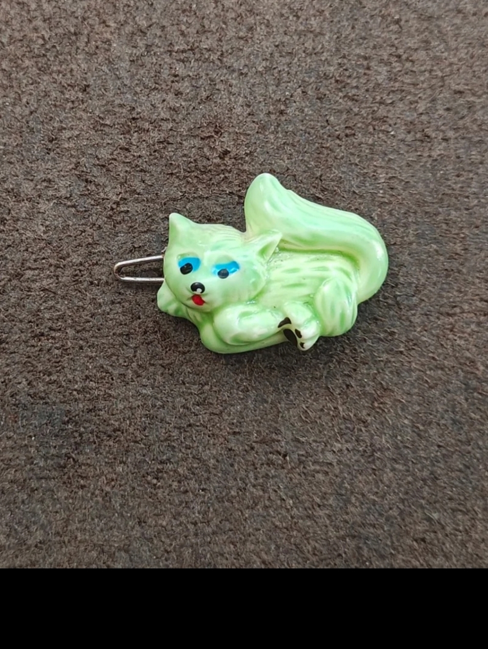1980s Green Cat Hard Plastic Barrette - Picture 2 of 10